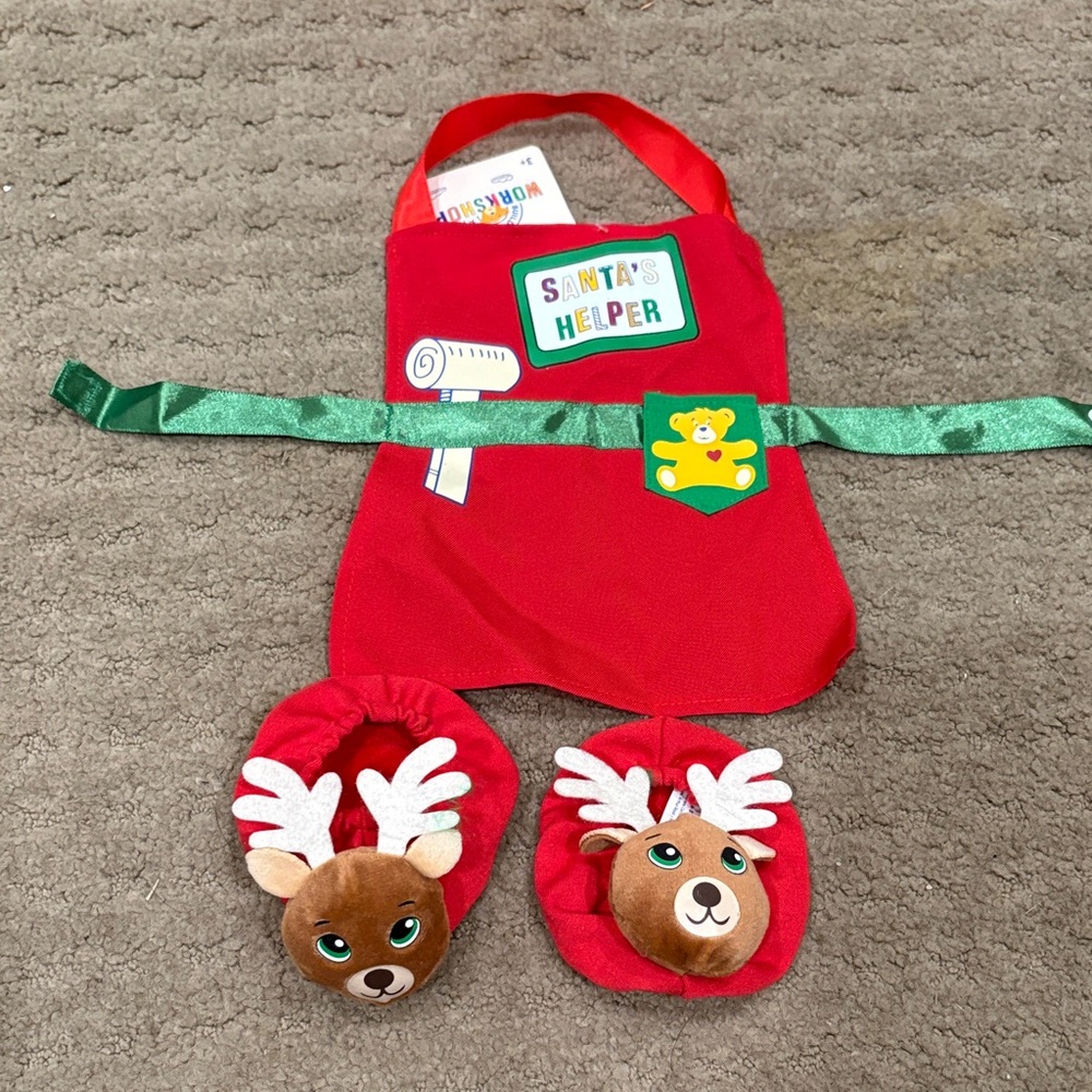 Build-A-Bear Workshop NWT 4 outfits, tutu & hanger